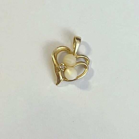 Vintage 14K Yellow Gold Double Pearl & Diamond Heart Shape Pendant - Picture 2 of 7